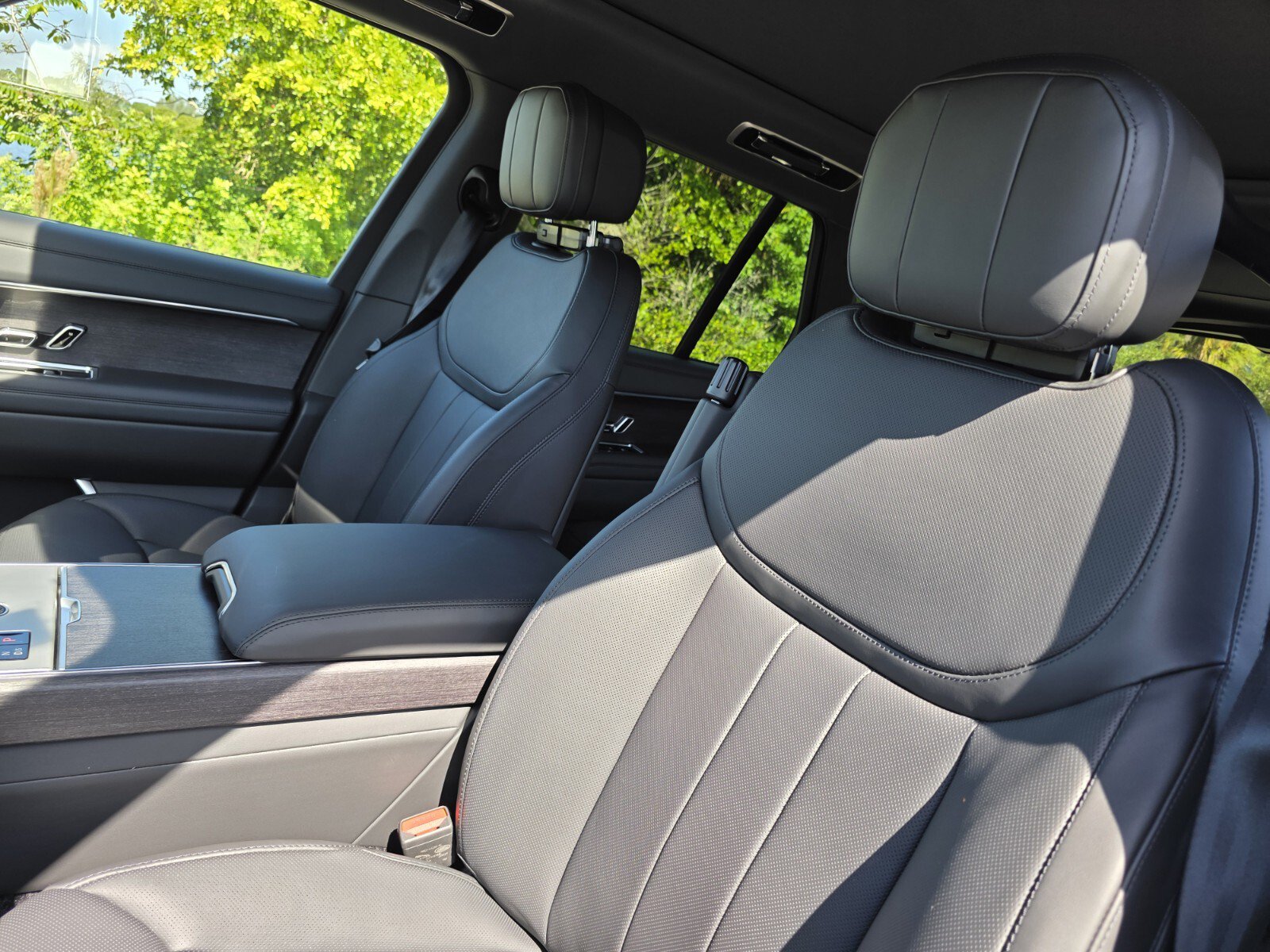 New 2026 Land Rover Range Rover SE AWD/4WD image 11