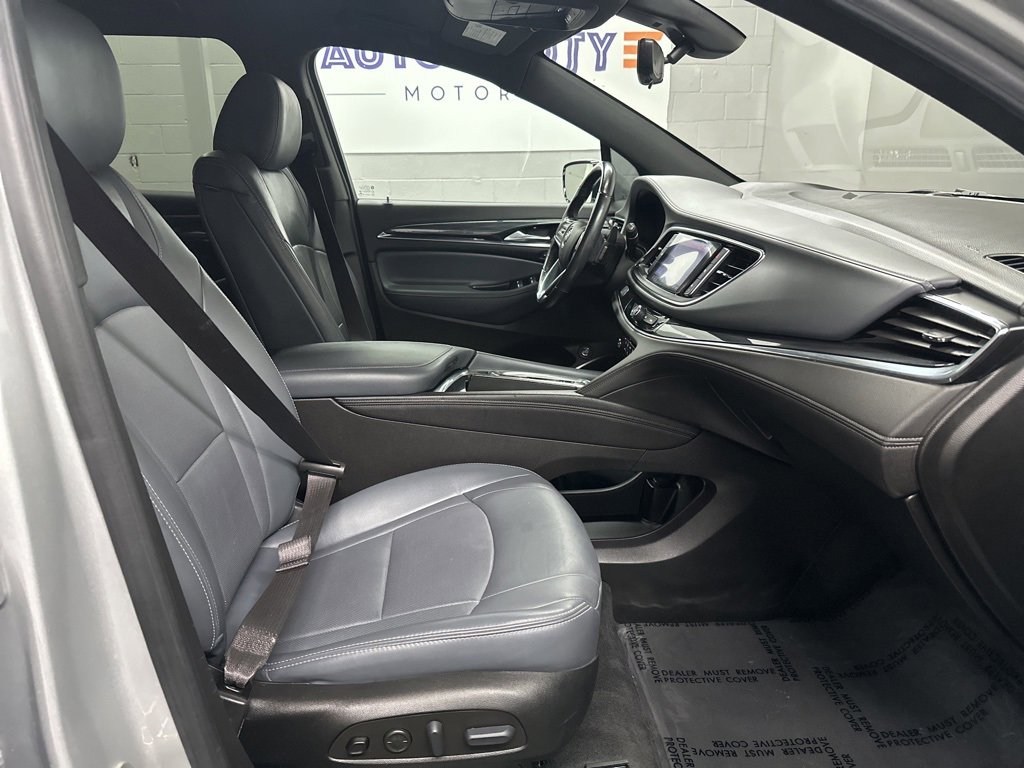 Used 2022 Buick Enclave Premium image 21