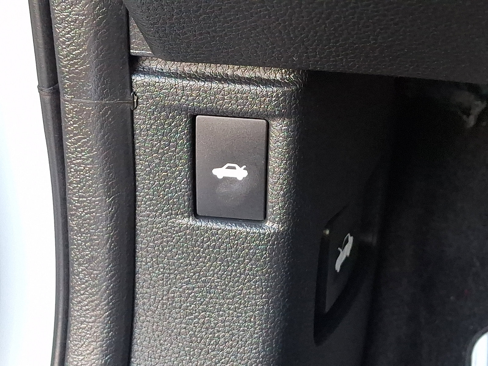 Used 2025 Honda Accord Sport image 25