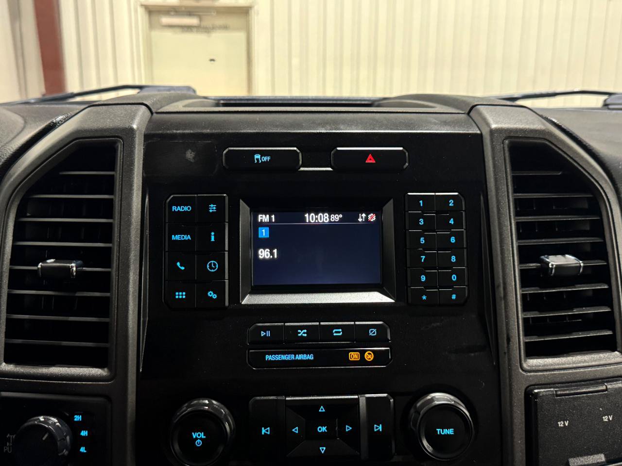 Used 2020 Ford F250 XL w/ Power Equipment Group AWD/4WD image 34