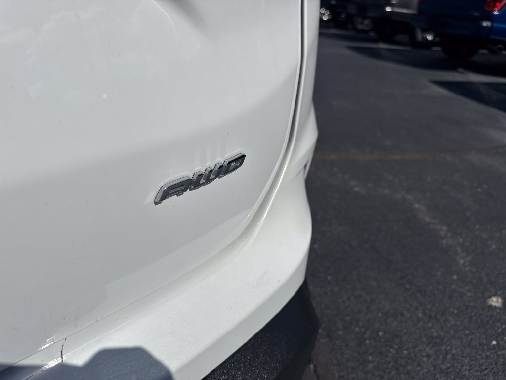 Used 2024 Ford Edge SEL AWD/4WD image 12