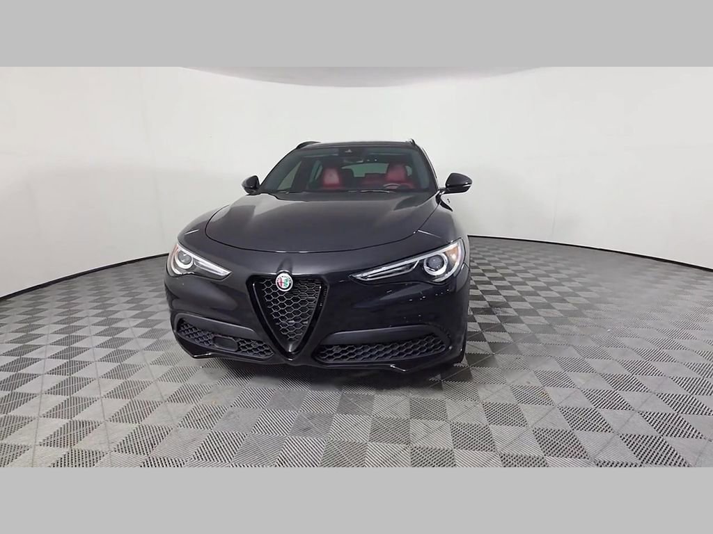 Used 2022 Alfa Romeo Stelvio Veloce AWD/4WD image 51