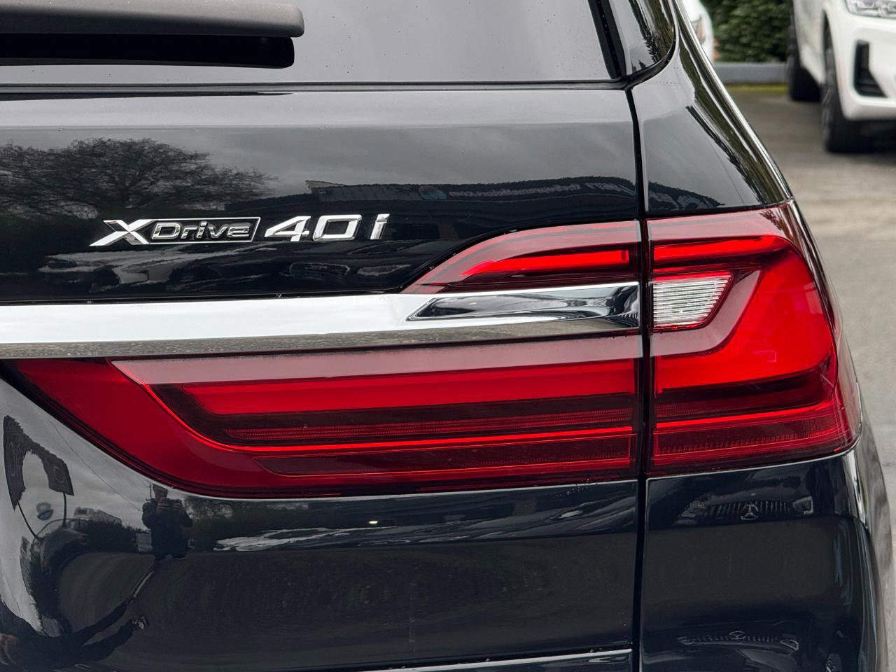 Used 2020 BMW X7 xDrive40i w/ M Sport Package image 32