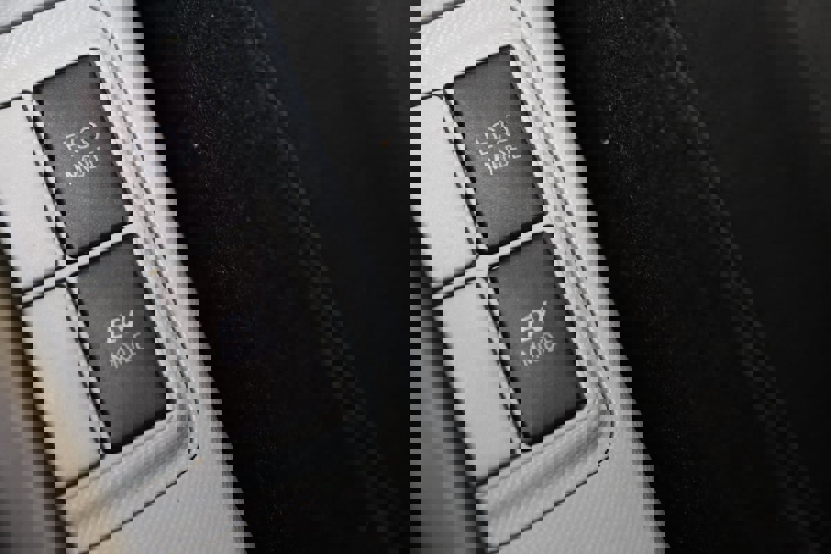 Used 2014 Toyota Prius C Two image 21