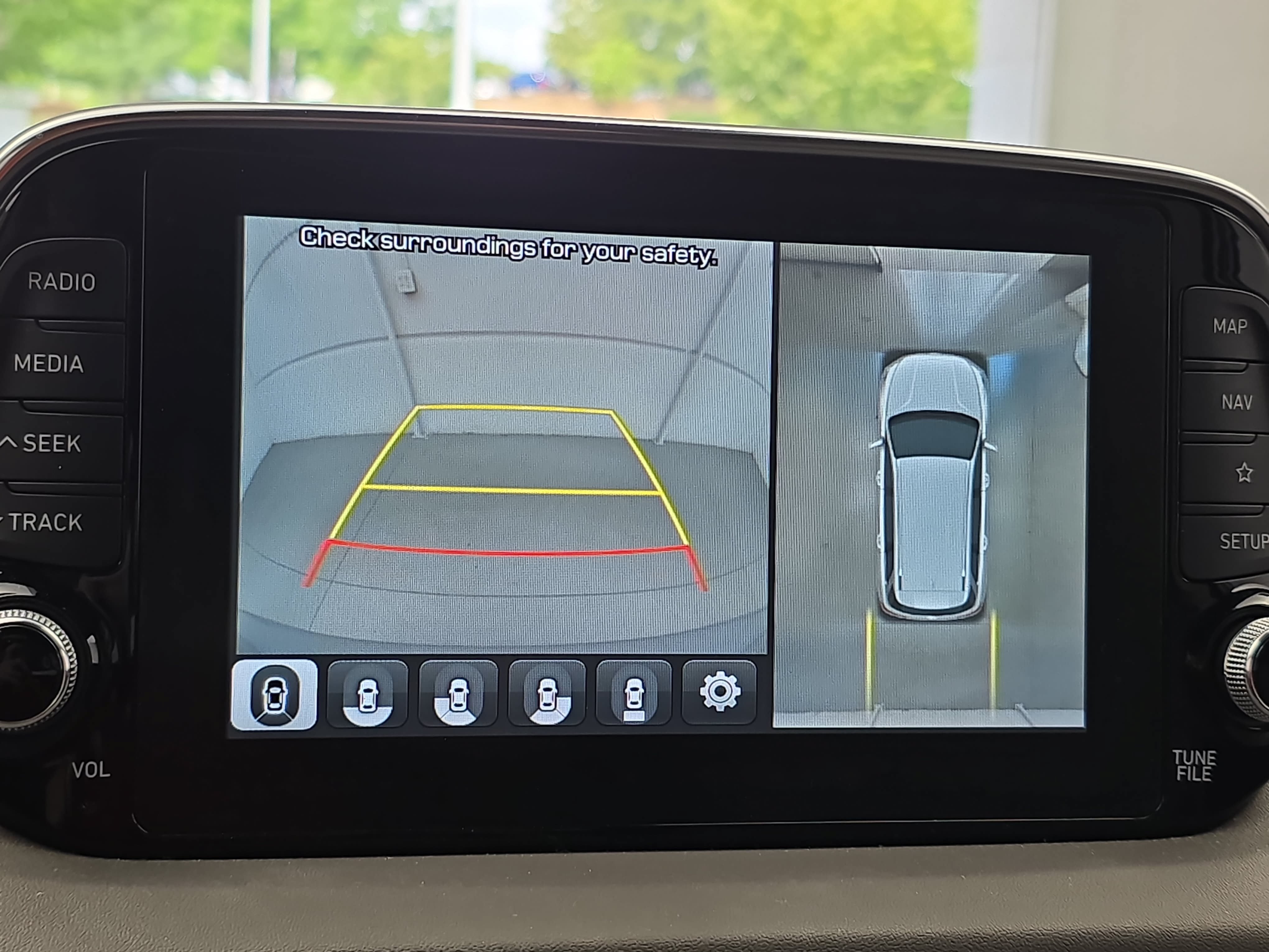 Used 2020 Hyundai Santa Fe Limited FWD image 23