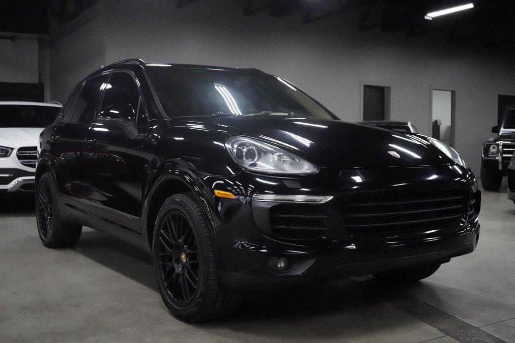 Used 2017 Porsche Cayenne Platinum Edition AWD/4WD image 7