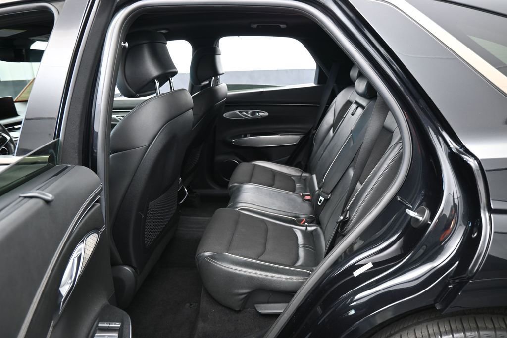 Used 2022 Genesis GV70 2.5T w/ Sport Prestige Package AWD/4WD image 36
