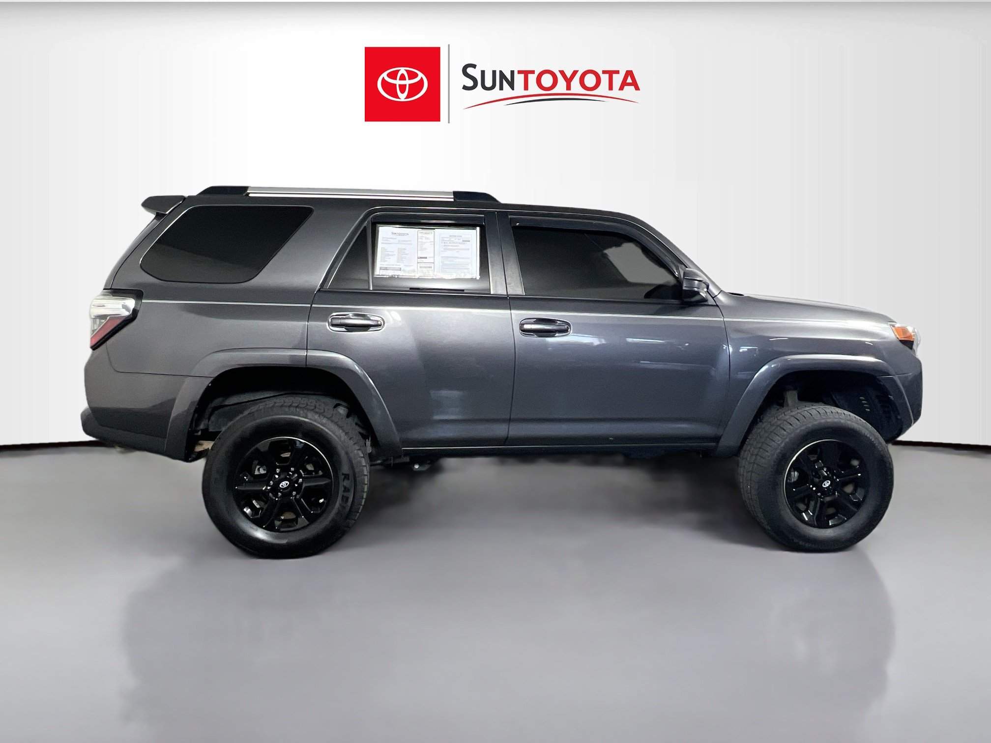 Used 2019 Toyota 4Runner SR5 RWD image 2
