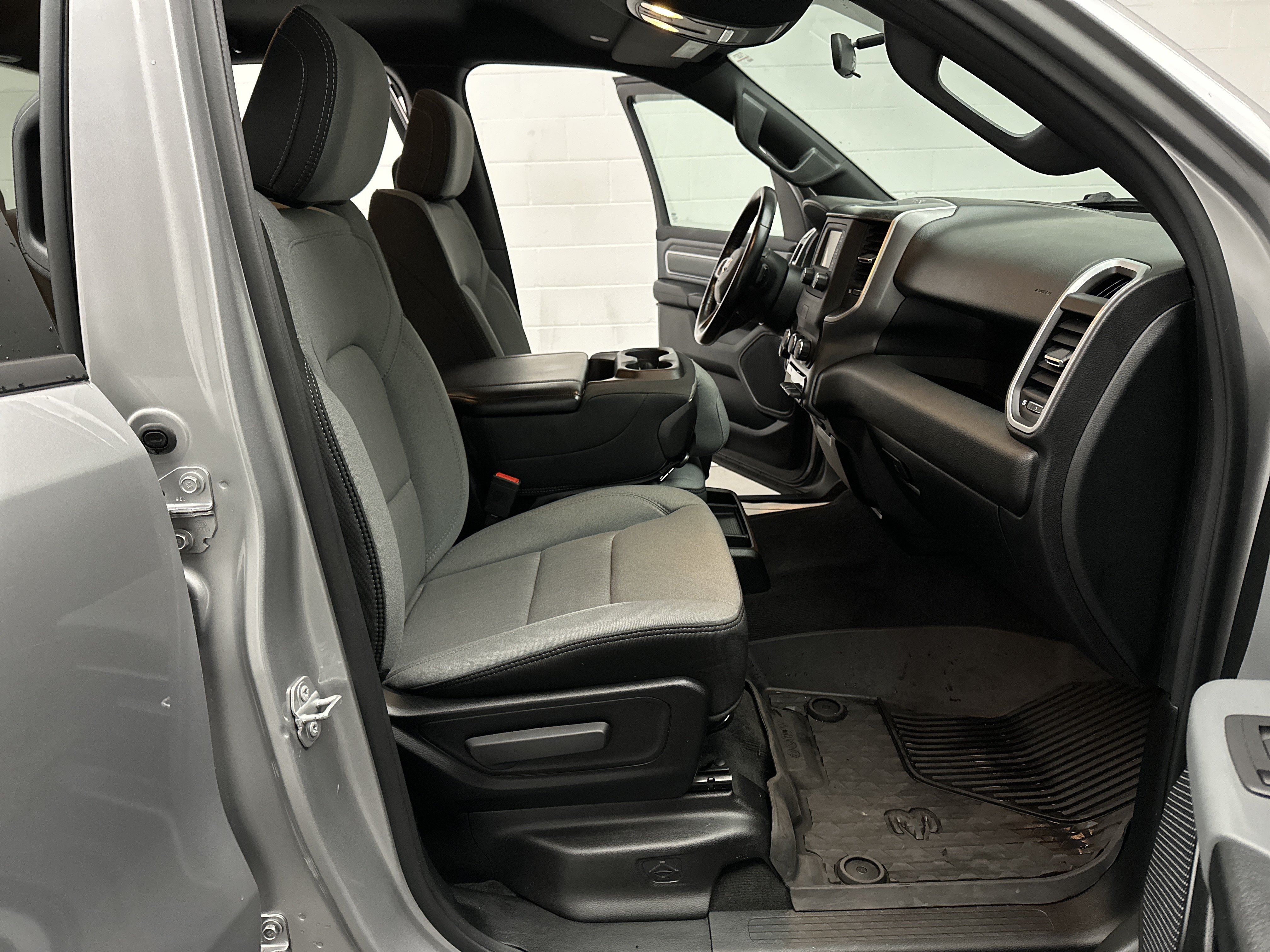 Used 2021 RAM 1500 Big Horn AWD/4WD image 15