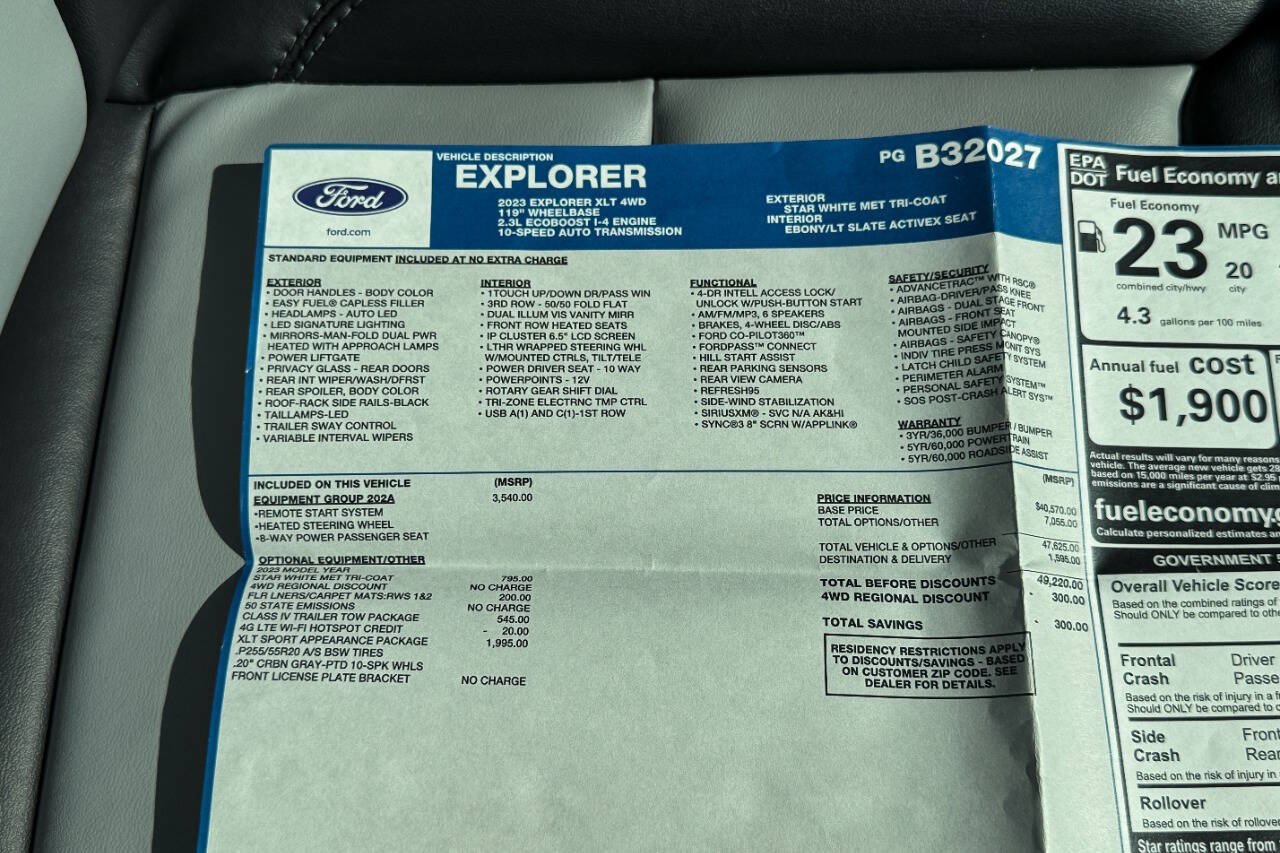 Used 2023 Ford Explorer XLT w/ Equipment Group 202A AWD/4WD image 37
