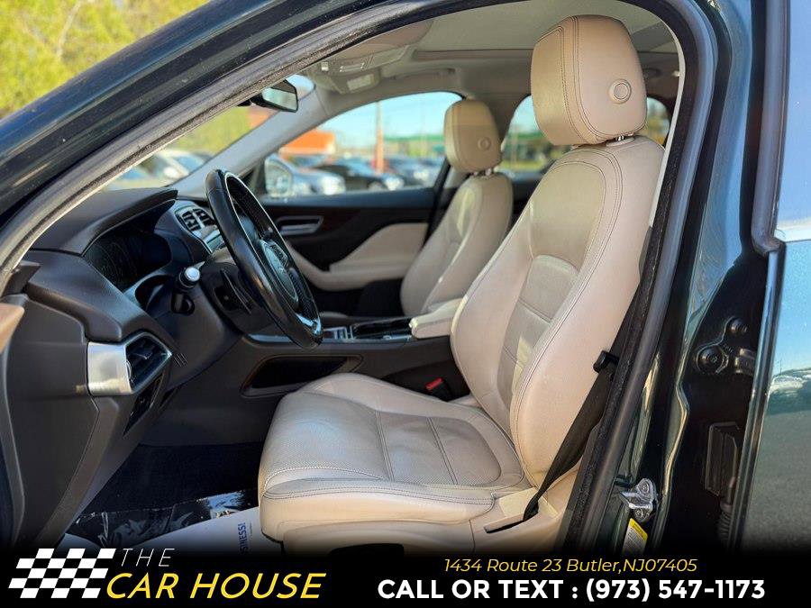 Used 2017 Jaguar F-PACE Prestige image 16