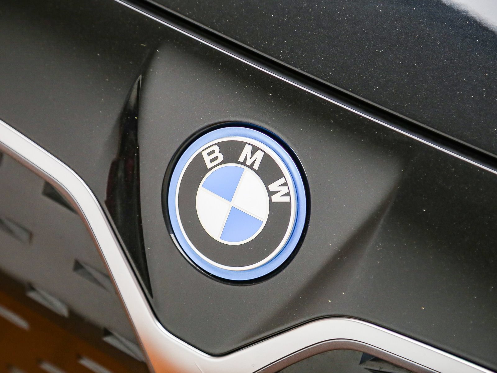 Certified 2023 BMW i4 eDrive35 w/ Premium Package RWD image 9