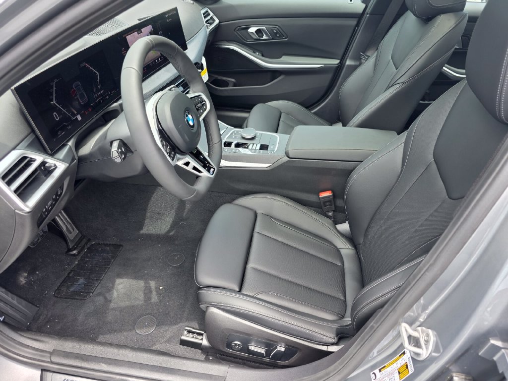 New 2026 BMW 330i Sedan w/ M Sport Package RWD image 7