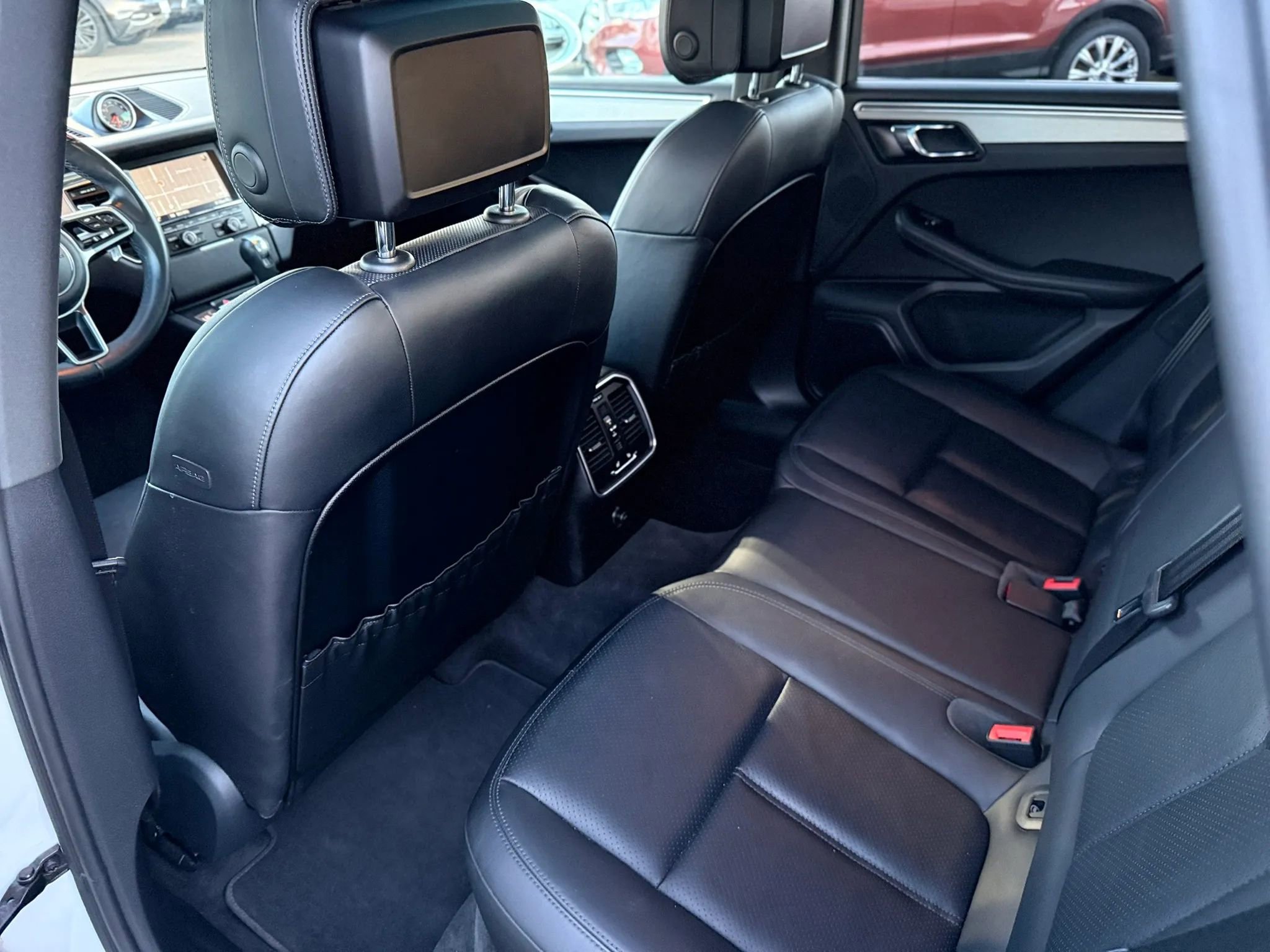 Used 2016 Porsche Macan S w/ Premium Package Plus AWD/4WD image 15