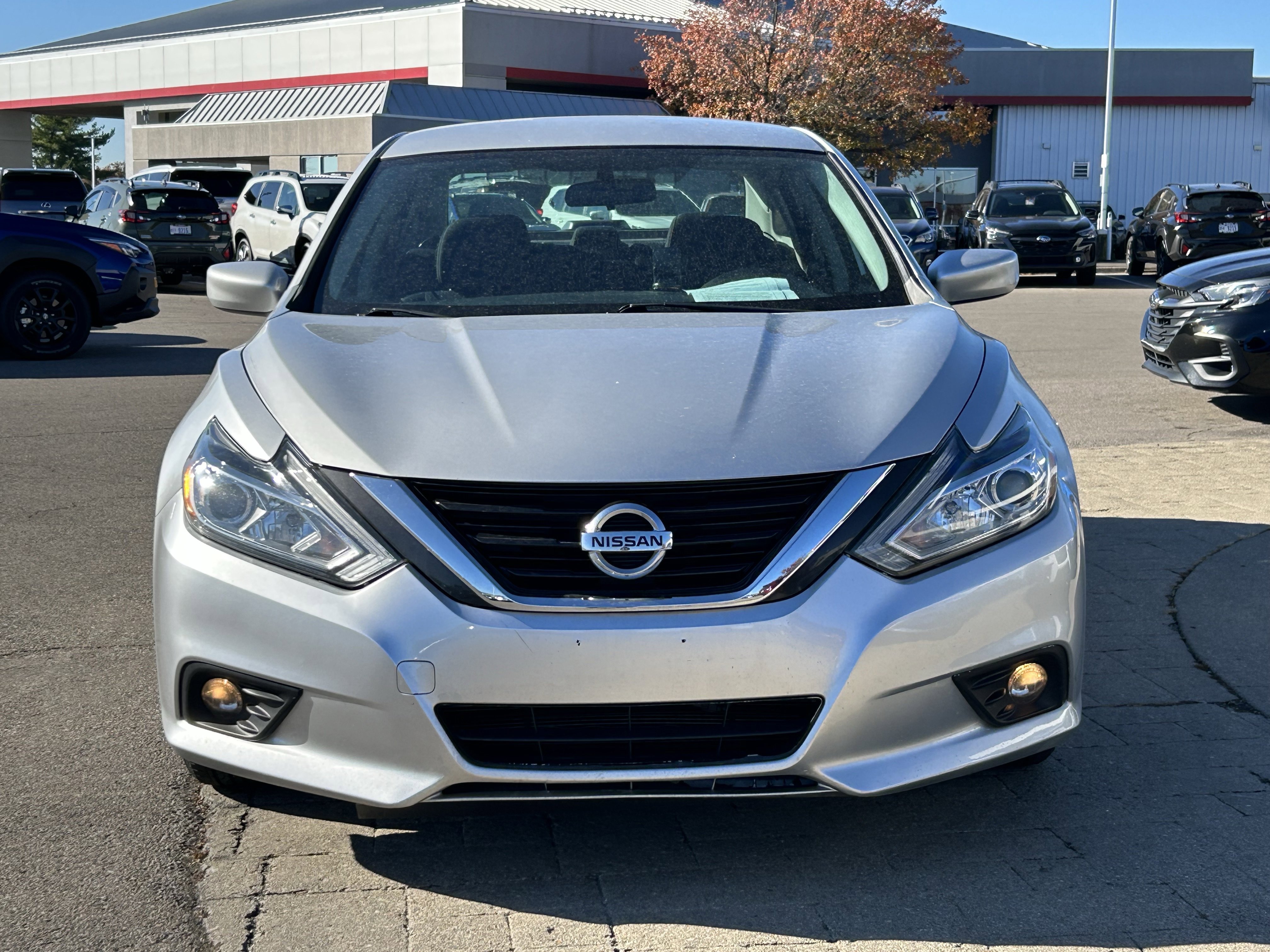 Used 2018 Nissan Altima 2.5 SV image 2