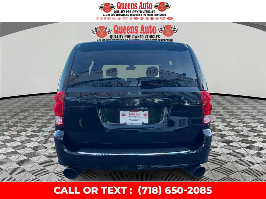 Used 2019 Dodge Grand Caravan SE FWD image 2