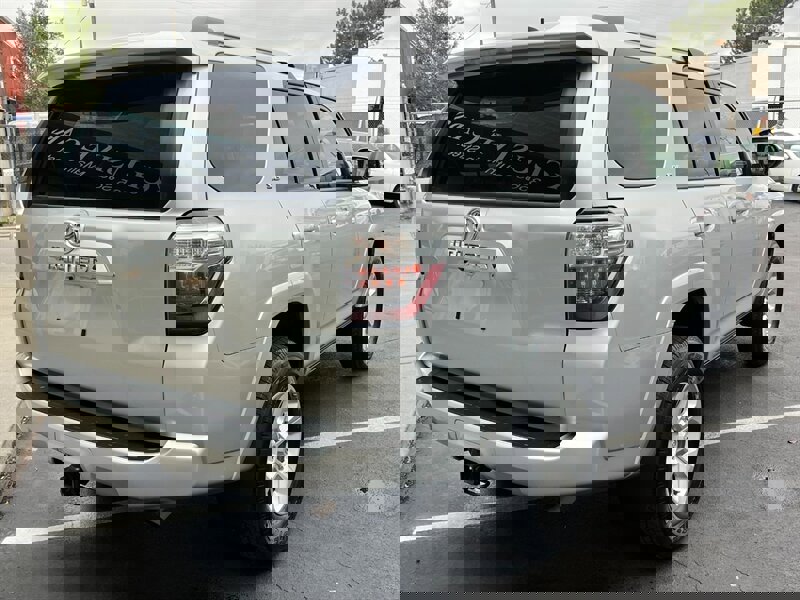 Used 2024 Toyota 4Runner SR5 Premium image 8