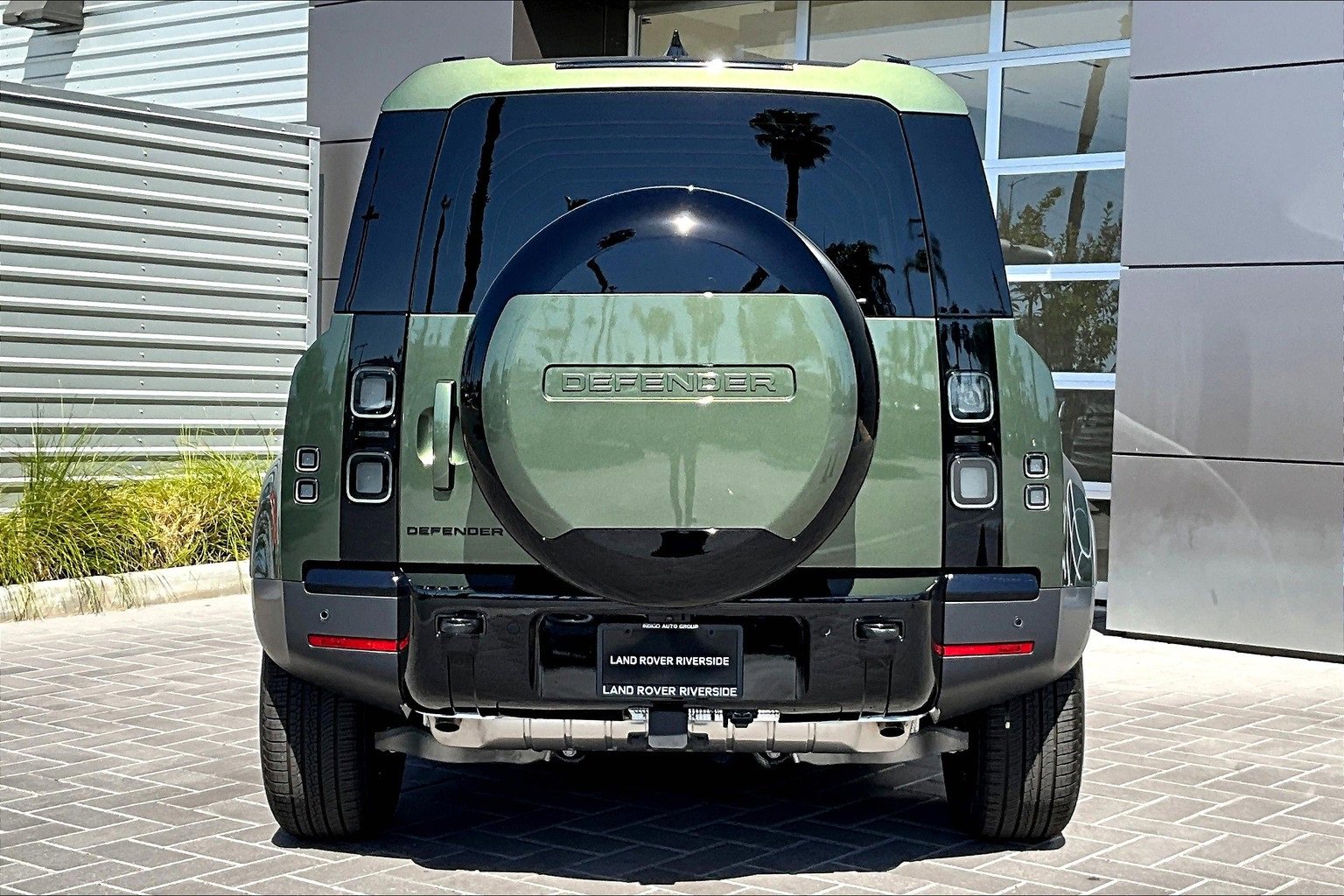New 2026 Land Rover Defender 110 S image 4