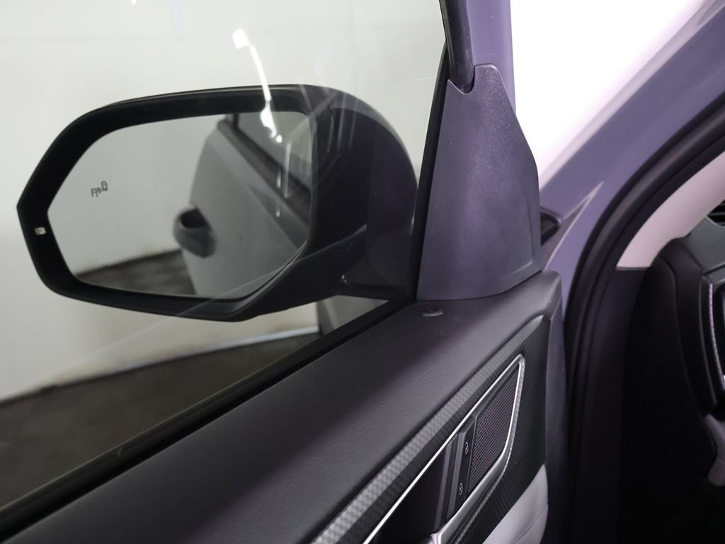 Used 2024 Volkswagen Atlas Peak Edition SE AWD/4WD image 39