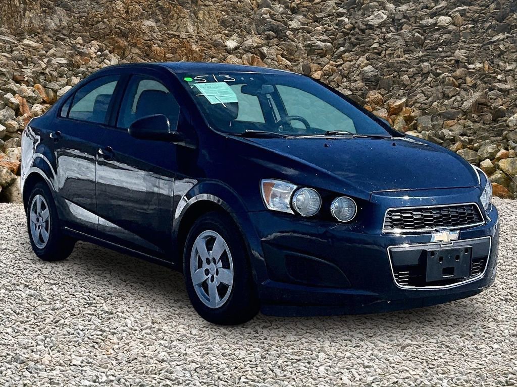 Used 2015 Chevrolet Sonic LS image 9