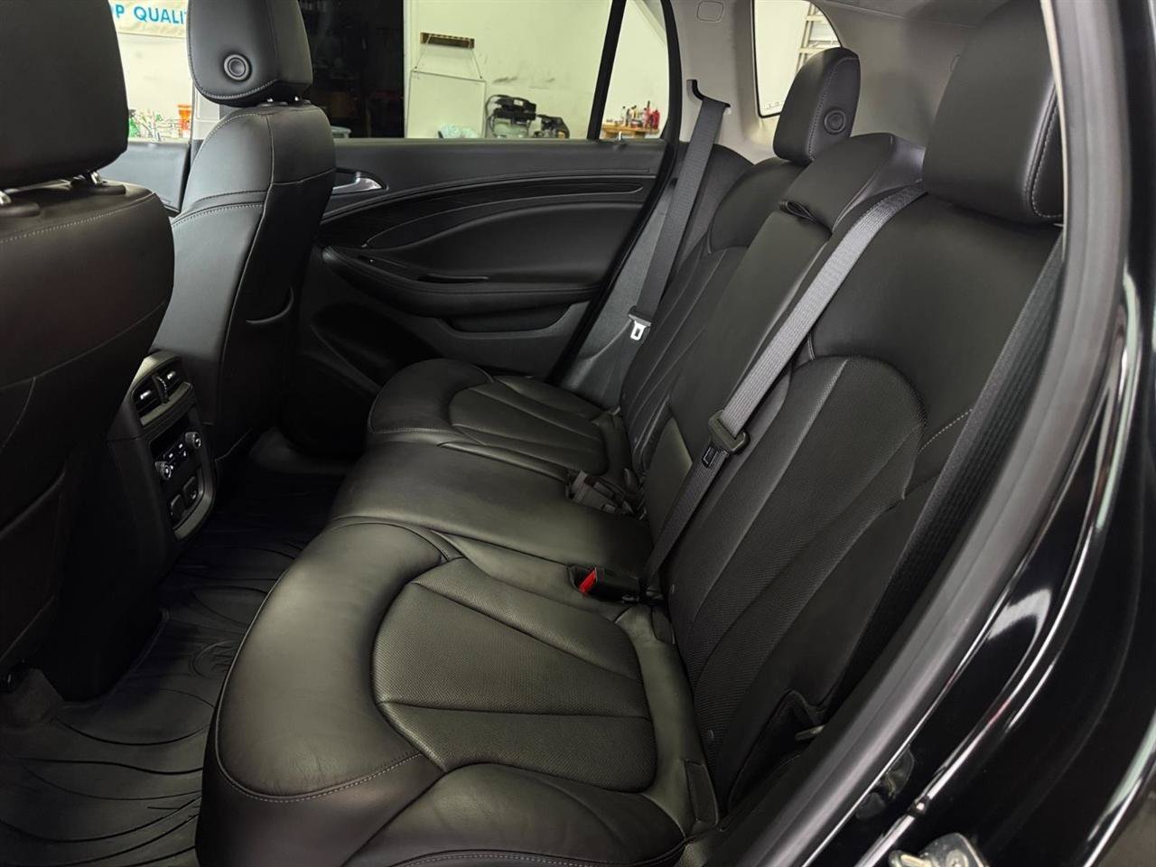 Used 2020 Buick Envision Essence AWD/4WD image 7