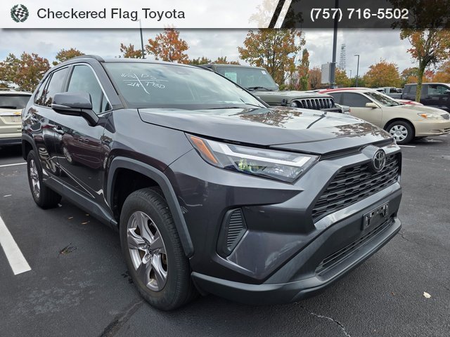 Used 2022 Toyota RAV4 XLE image 3