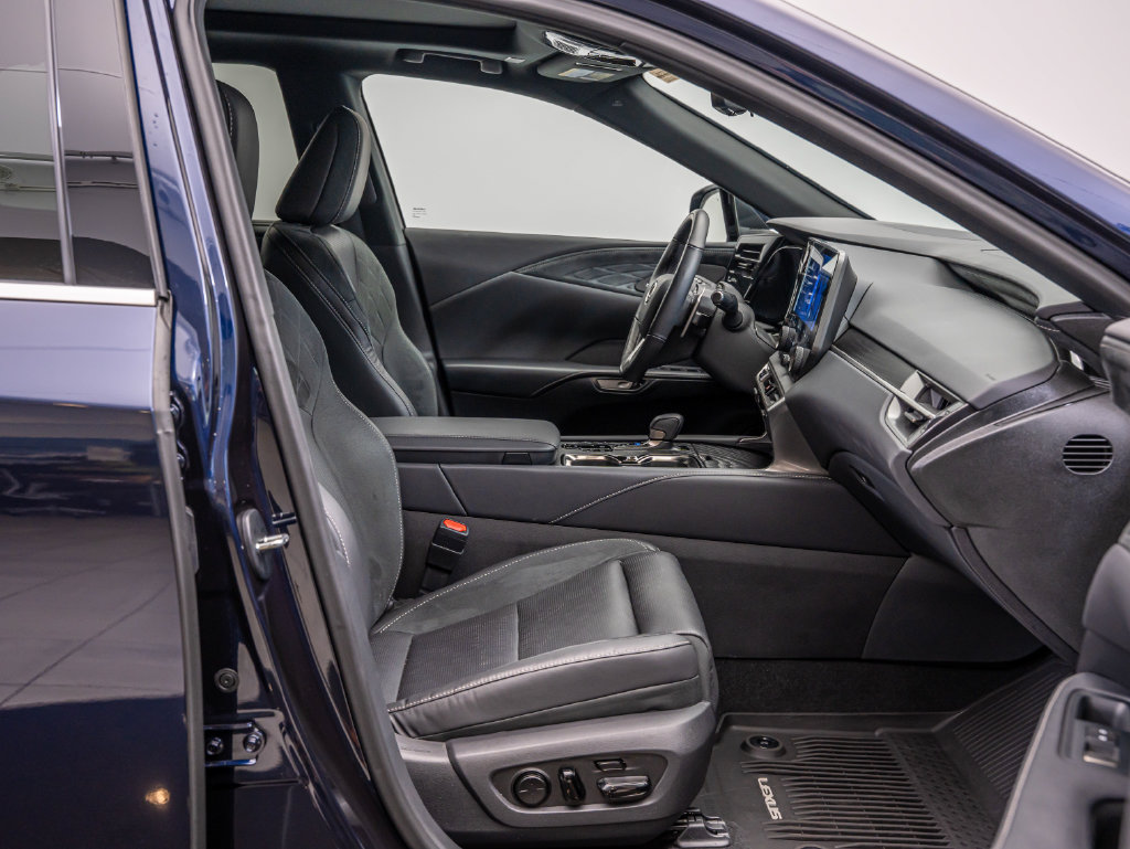 Certified 2026 Lexus RX 350 AWD w/ Convenience Package image 25