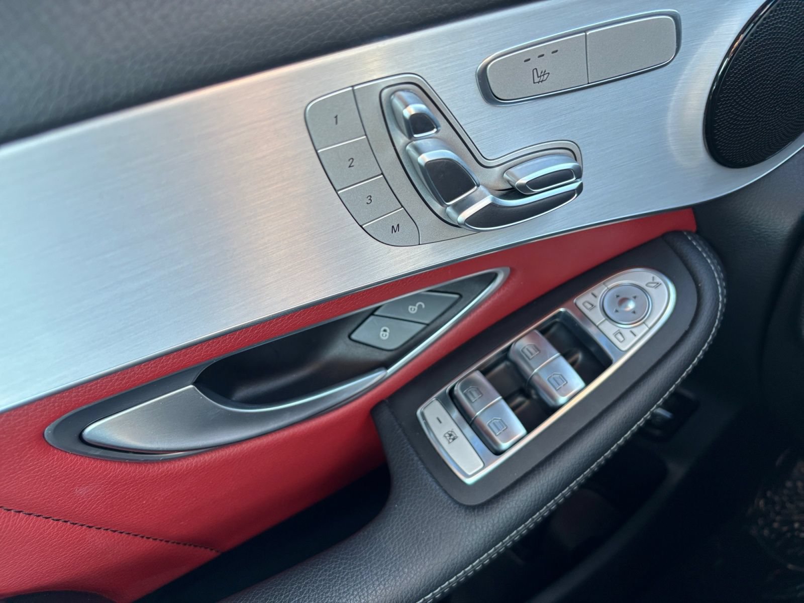 Used 2022 Mercedes-Benz GLC 300 w/ AMG Line image 11