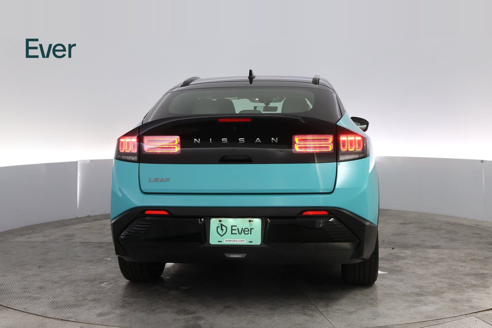 Used 2026 Nissan Leaf Platinum+ w/ Floor Mat Package (Platinum+) FWD image 15