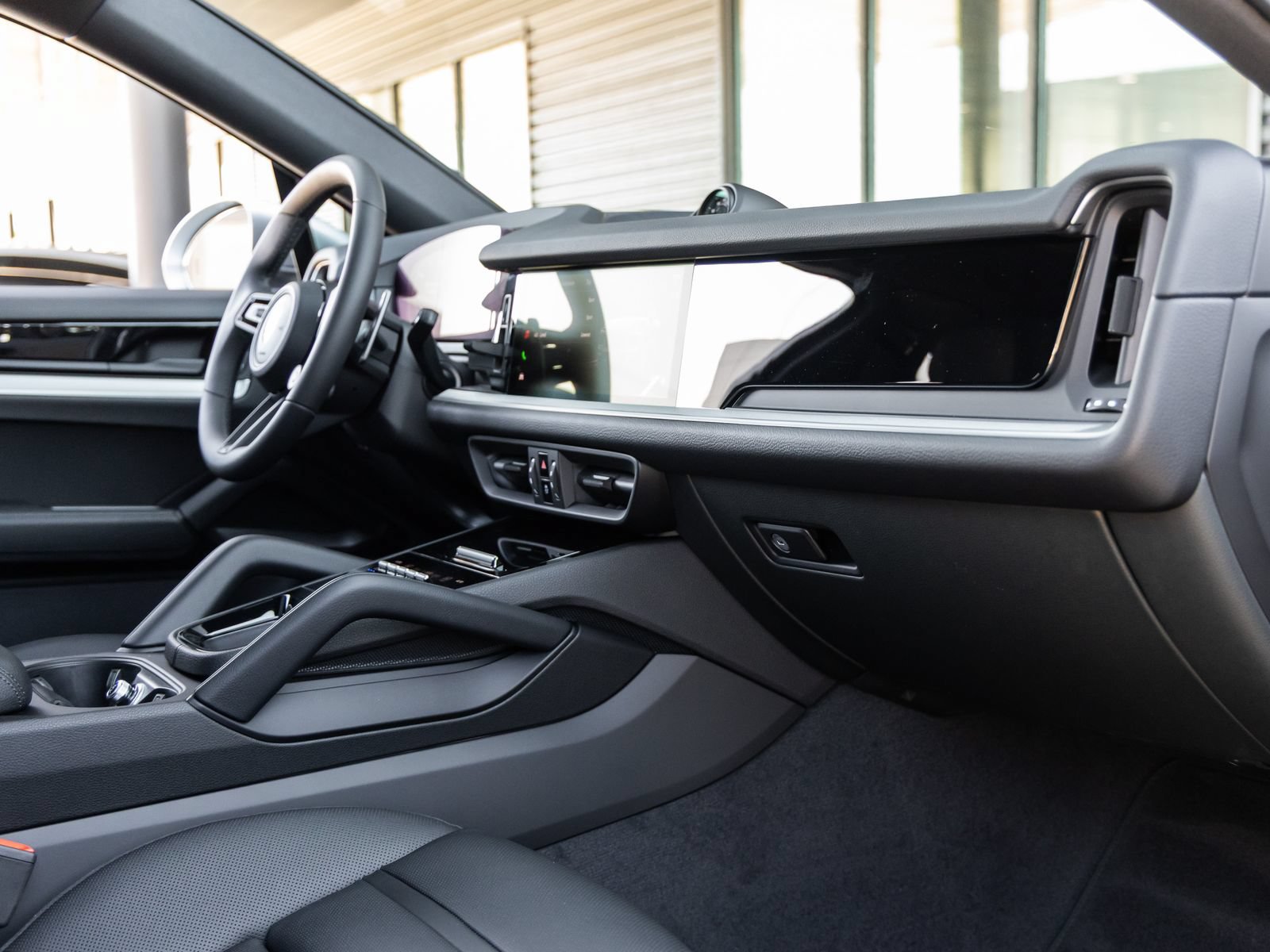 Certified 2026 Porsche Cayenne E-Hybrid Coupe AWD/4WD image 46