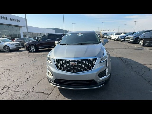 Certified 2023 Cadillac XT5 Premium Luxury image 3