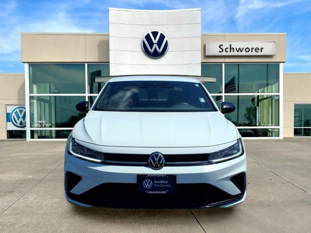 Certified 2025 Volkswagen Jetta Sport FWD image 3