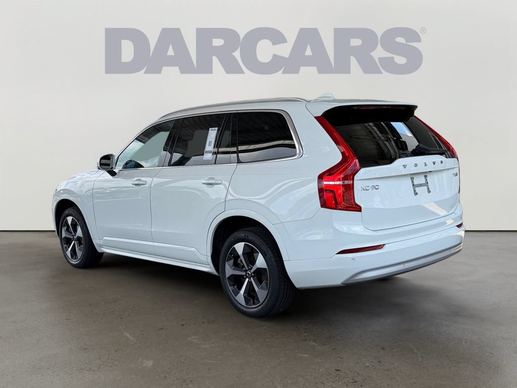 Used 2022 Volvo XC90 T6 Momentum w/ Climate Package AWD/4WD image 5