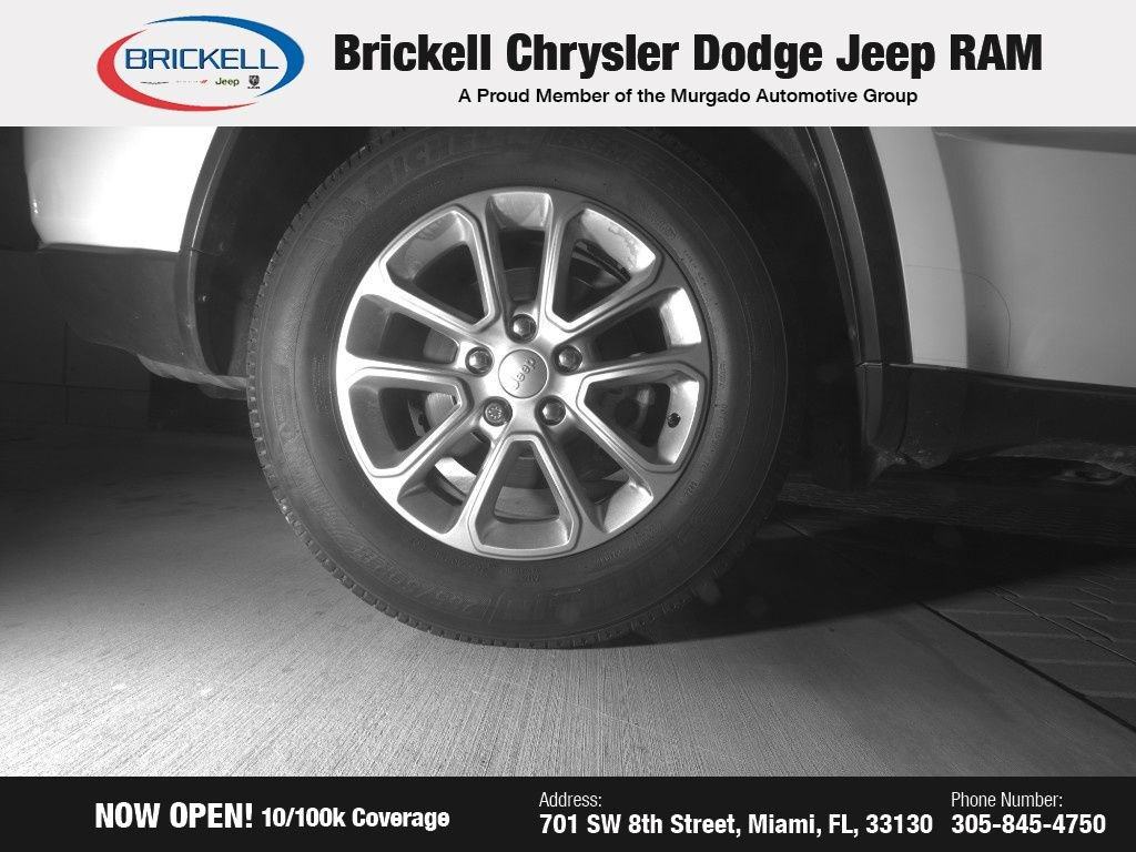 Used 2022 Jeep Grand Cherokee Laredo E image 20