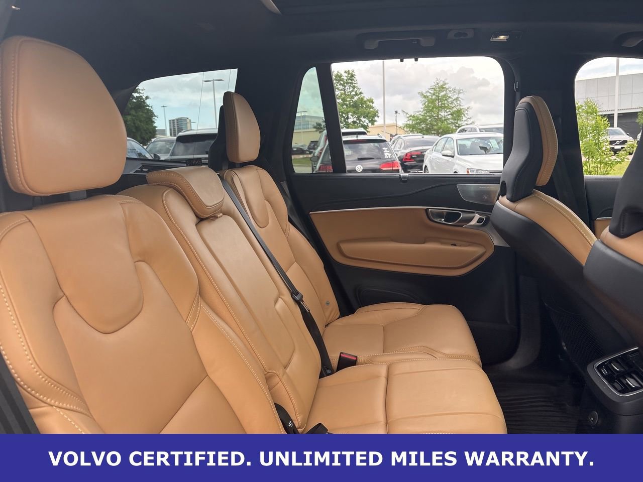 Used 2024 Volvo XC90 T8 Ultimate w/ Lounge Package image 11
