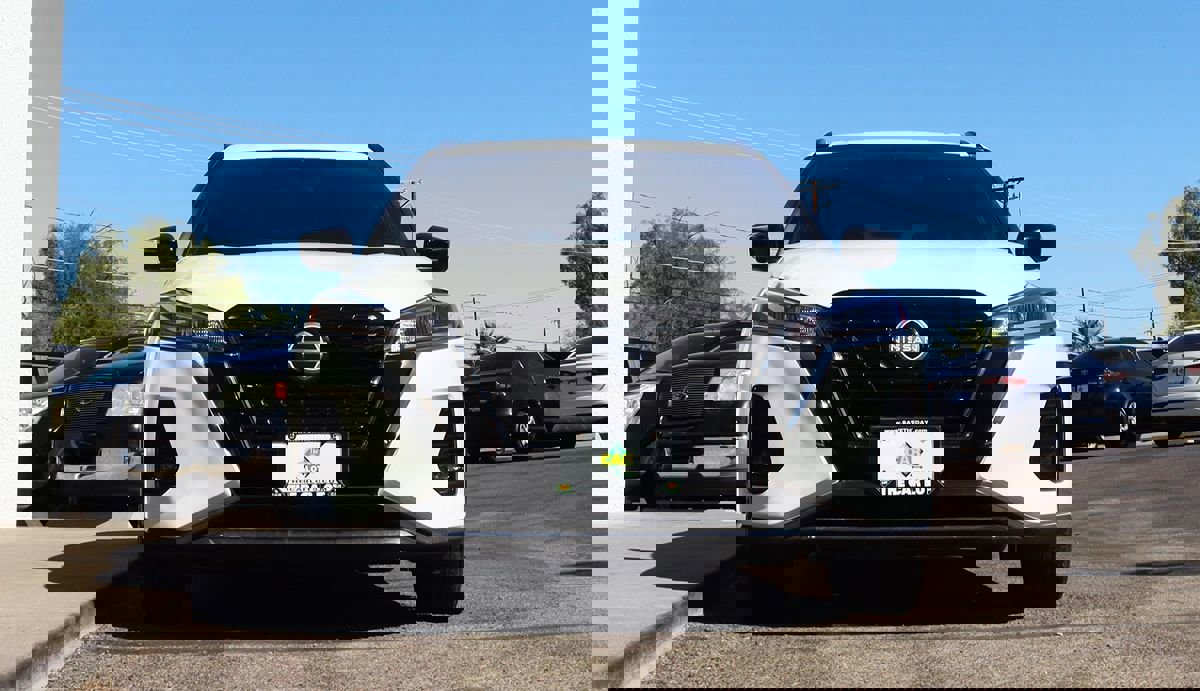 Used 2023 Nissan Kicks SR image 17