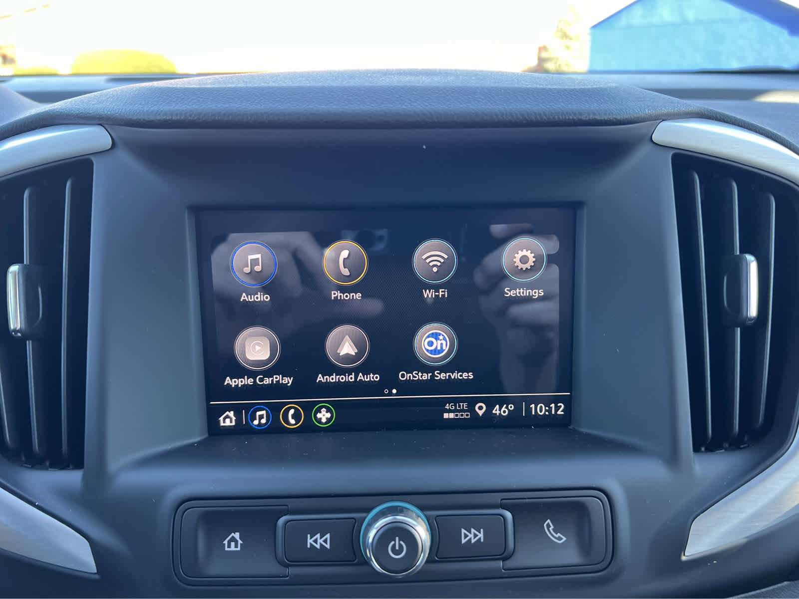 New 2024 GMC Terrain SLE w/ Driver Convenience Package FWD image 17