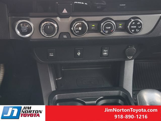 Used 2017 Toyota Tacoma TRD Off-Road w/ Tow Package (A/T) AWD/4WD image 20