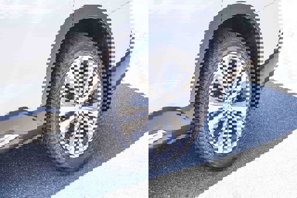 Used 2021 Subaru Ascent Touring w/ Popular Package #2A image 10