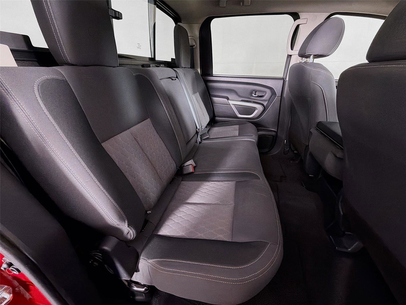 Used 2024 Nissan Titan SV AWD/4WD image 24