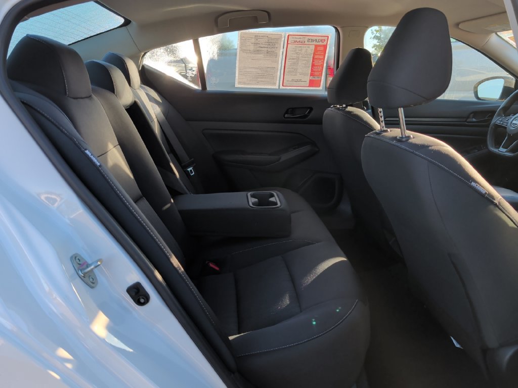 Used 2024 Nissan Altima 2.5 S FWD image 35