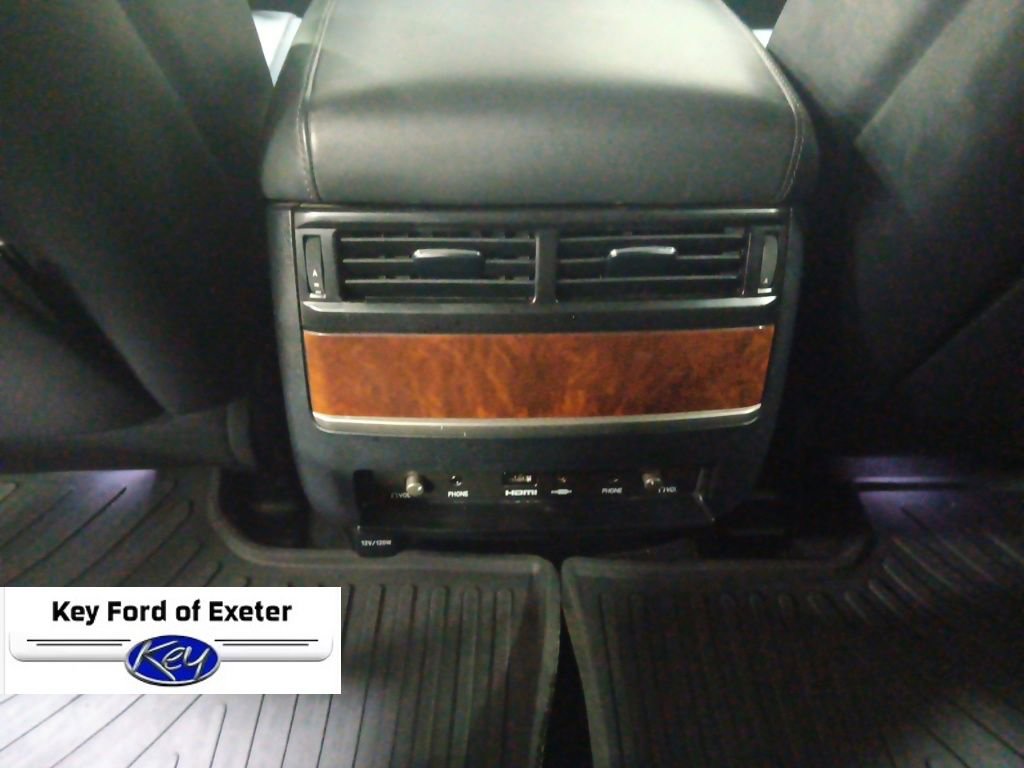 Used 2020 Lexus LX 570 4WD w/ Luxury Package image 24
