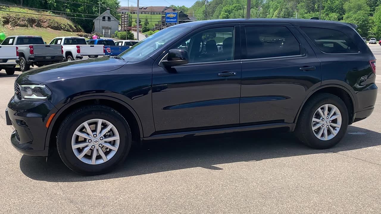 Used 2025 Dodge Durango GT RWD image 3