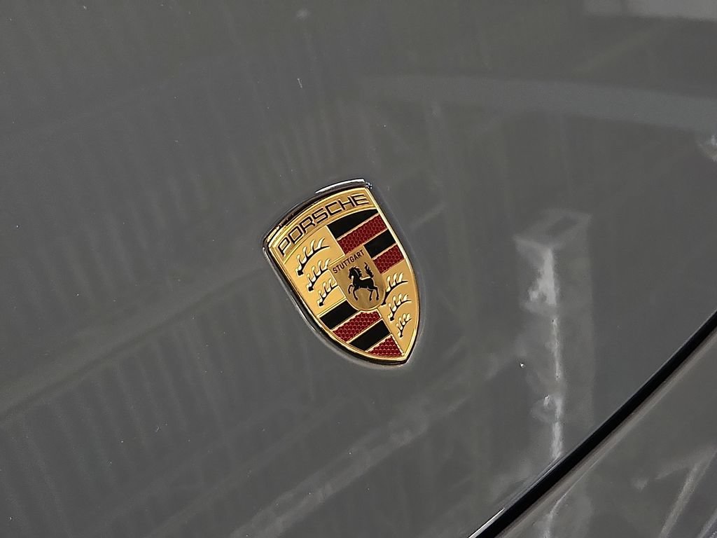 Certified 2025 Porsche 911 Carrera RWD image 31