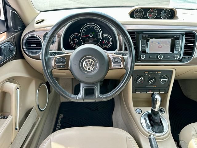 Used 2014 Volkswagen Beetle TDI FWD image 16