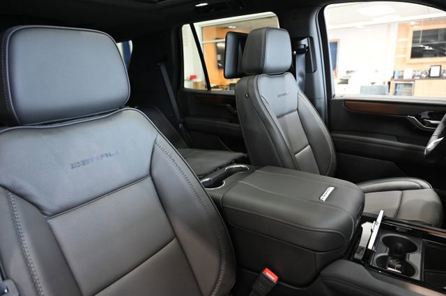 New 2026 GMC Yukon Denali w/ Denali Reserve Package image 10