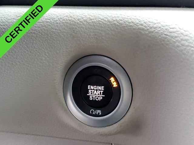 Used 2019 Chrysler Pacifica Limited image 18