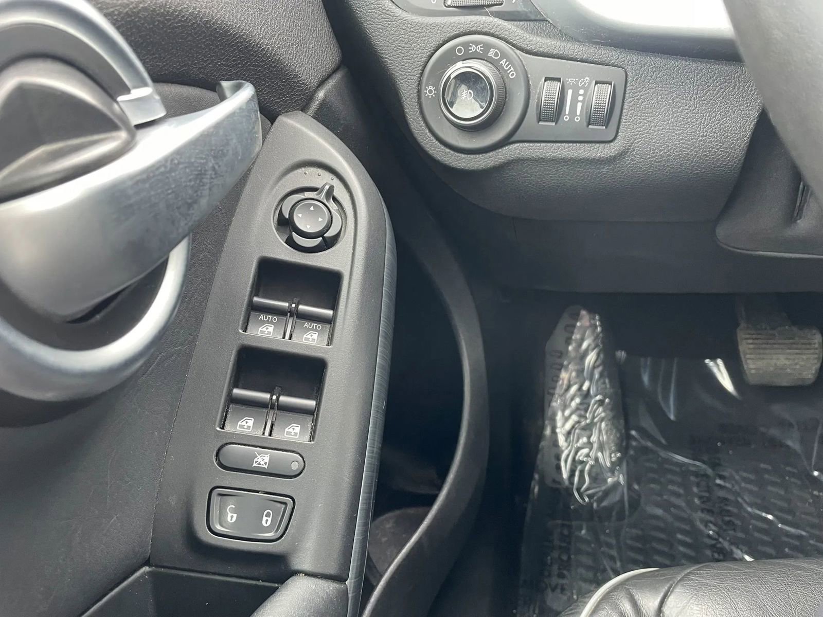 Used 2016 FIAT 500X Lounge image 11