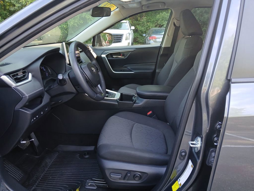 Used 2024 Toyota RAV4 XLE w/ Convenience Package AWD/4WD image 16