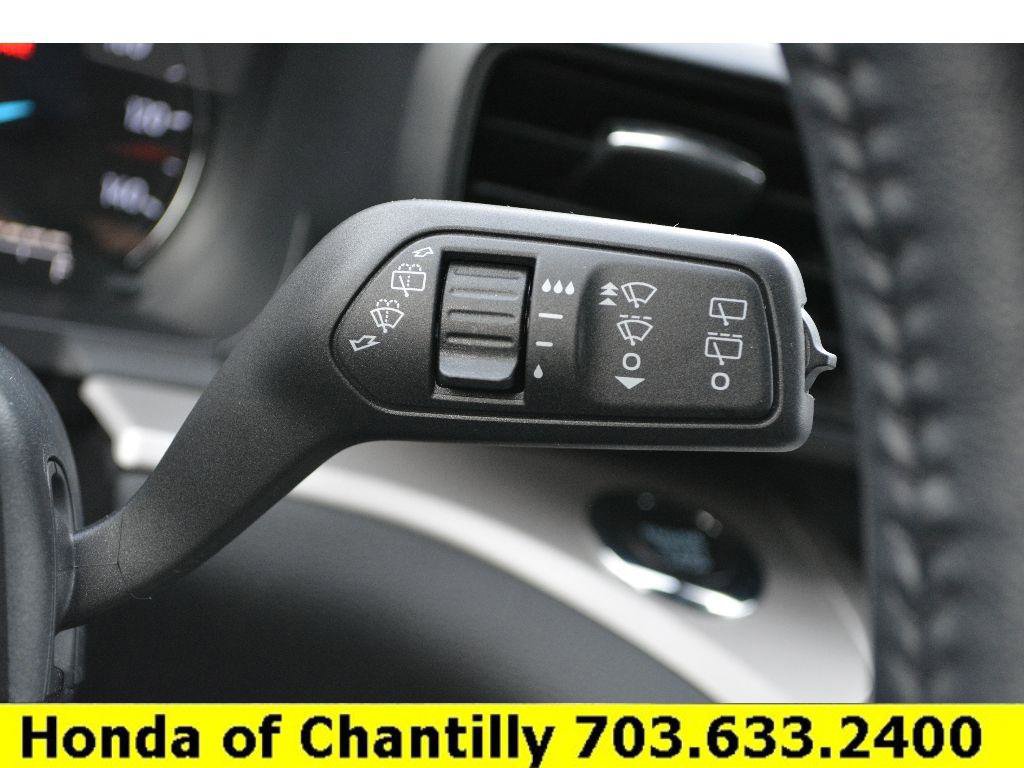 Used 2024 Ford Explorer XLT image 22